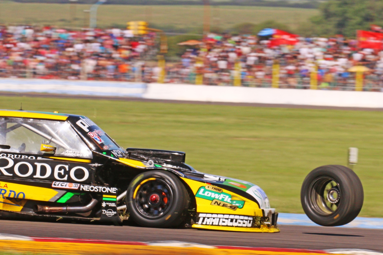 ¡De no creer! Londero sufrió un despiste en la clasificación del TC tras perder un neumático: WhatsApp Image 2023-11-11 at 18.44.24.jpeg